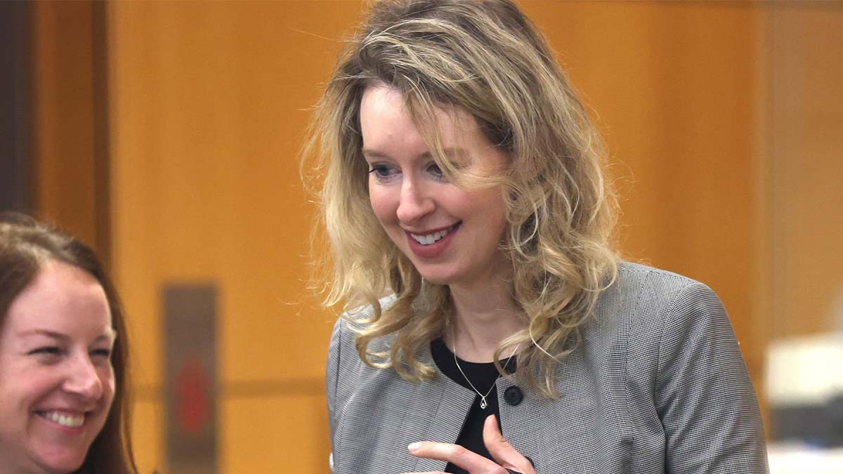 The Rise & Fall of Elizabeth Holmes (Theranos)